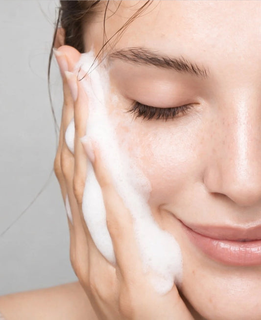 Salicylic Acid Clarifying Cleanser 03