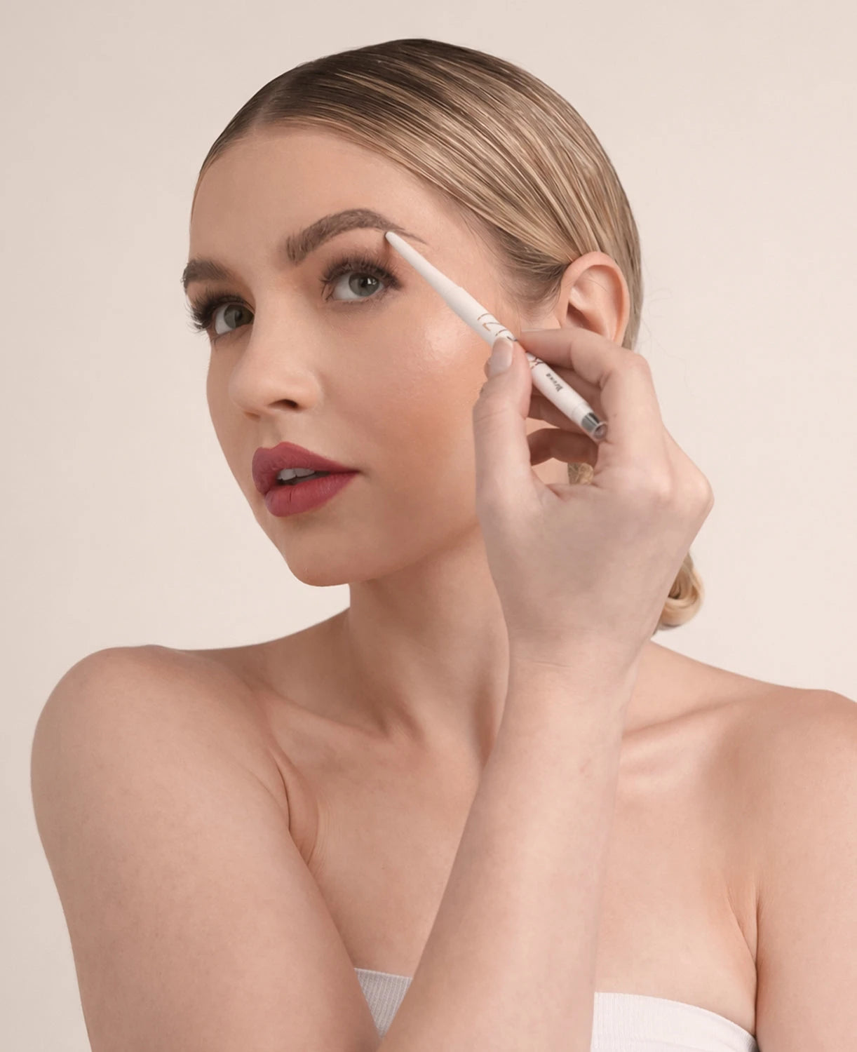  Definer Brow Pencil Trio Auburn 06