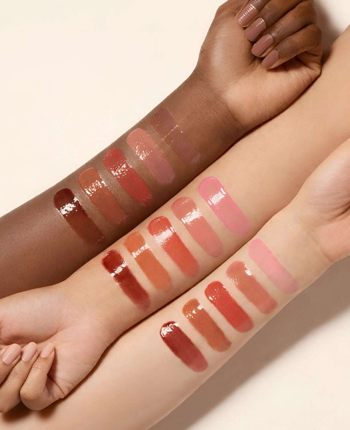  Adore Me Gleam Gloss Bella 04